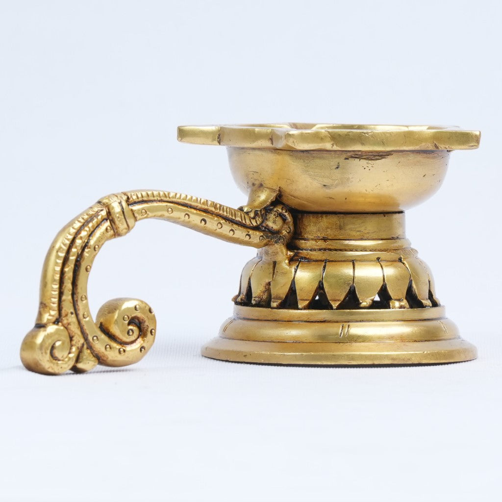 Brass diya for puja (Small size) home decor: Diya with handle (Diya Stand)