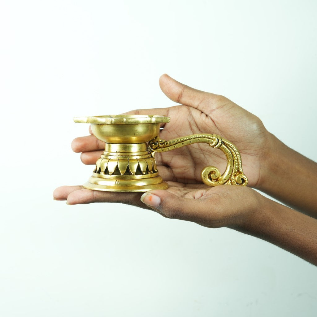 Brass diya for puja (Small size) home decor: Diya with handle (Diya Stand)