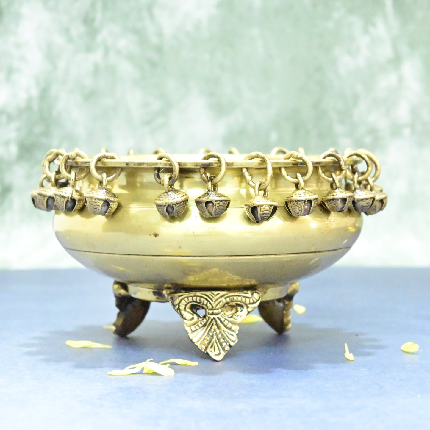 Brass Urli bowl for home decor puja (1.1 Kg) Plain brass urli small size for diwali decoration