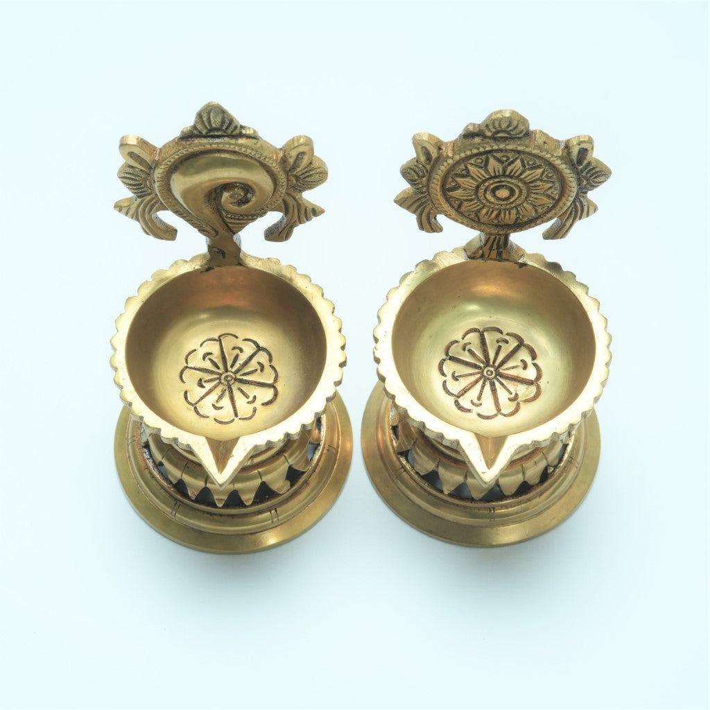 Shanku chakra deepalu brass small size (deepam, 800 grams set) Brass diya puja room