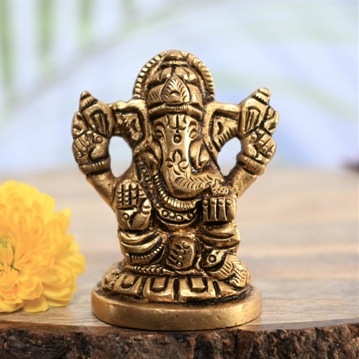 Buy CLOUDS INDIA Gold Plated Terracotta Lord Ganesha Figurine for Car  Dashboard Ganesh Statue Ganpati Gifts| Lord Ganpati Diwali Gifts Home Decor  Figurine (Gold-Pack of 1) Online at Low Prices in India -