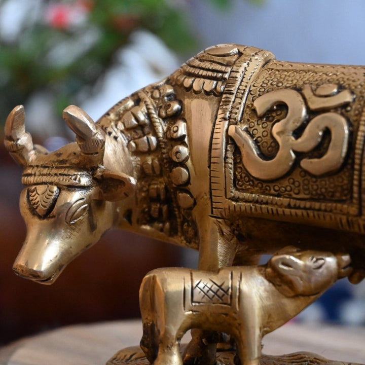 Cow and calf statue brass kamadhenu cow with calf idol small size statue for pooja home decor